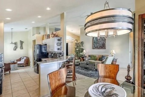 House in Sarasota, Florida 2 bedrooms, 155.15 sq.m. № 1857783 - photo 11