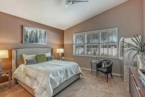 House in Sarasota, Florida 2 bedrooms, 155.15 sq.m. № 1857783 - photo 4