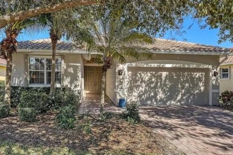 House in Sarasota, Florida 2 bedrooms, 155.15 sq.m. № 1857783 - photo 1