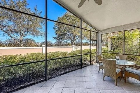 House in Sarasota, Florida 2 bedrooms, 155.15 sq.m. № 1857783 - photo 5