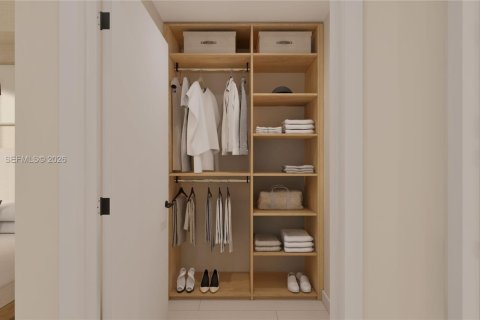 Condo in Coral Gables, Florida, 1 bedroom  № 2052786 - photo 10