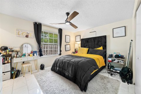 House in Delray Beach, Florida 4 bedrooms, 126.63 sq.m. № 1892587 - photo 17