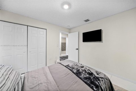 House in Delray Beach, Florida 4 bedrooms, 126.63 sq.m. № 1892587 - photo 15