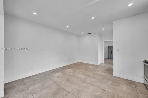 Снять в аренду виллу или дом в Майами, Флорида 3 спальни, 206.61м2, № 2009204 - фото 8