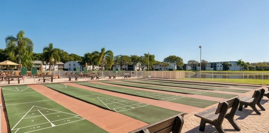 Condo in Delray Beach, Florida, 2 bedrooms  № 871476