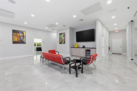 Commercial property in Tampa, Florida 464.51 sq.m. № 2109467 - photo 10