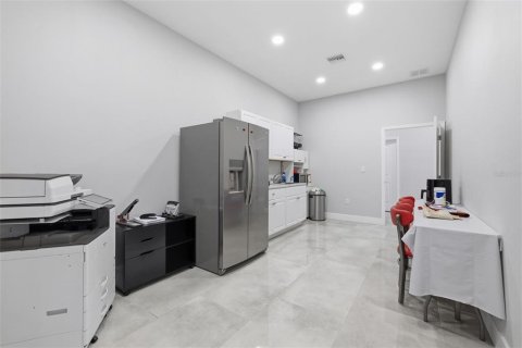 Commercial property in Tampa, Florida 464.51 sq.m. № 2109467 - photo 17