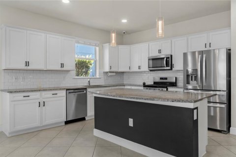 Villa ou maison à vendre à Punta Gorda, Floride: 3 chambres, 201.04 m2 № 2314601 - photo 6