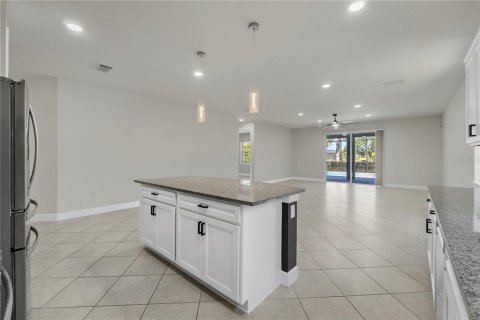 Villa ou maison à vendre à Punta Gorda, Floride: 3 chambres, 201.04 m2 № 2314601 - photo 9