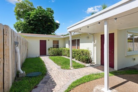 Commercial property in Fort Lauderdale, Florida 213.68 sq.m. № 2081748 - photo 6