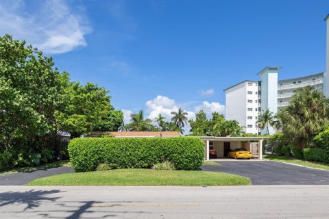 Commercial property in Fort Lauderdale, Florida 213.68 sq.m. № 2081748 - photo 8