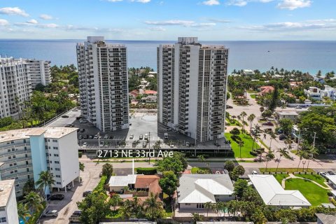 Commercial property in Fort Lauderdale, Florida 213.68 sq.m. № 2081748