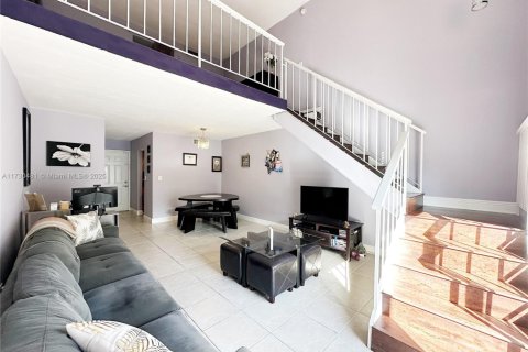 Condominio en venta en Miami, Florida, 1 dormitorio, 74.41 m2 № 1764655 - foto 14