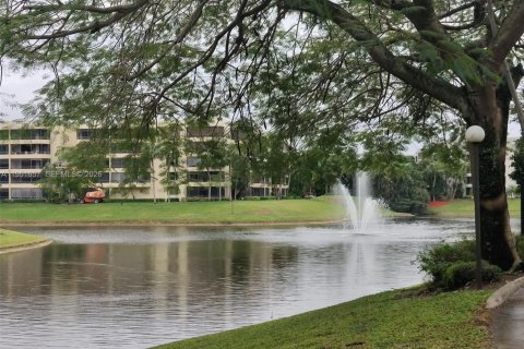 Снять в аренду кондоминиум в Делрей-Бич, Флорида 2 спальни, 96.8м2, № 2006051 - фото 9