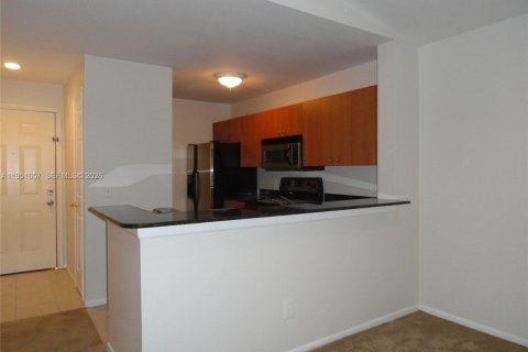 Снять в аренду кондоминиум в Делрей-Бич, Флорида 2 спальни, 96.8м2, № 2006051 - фото 2