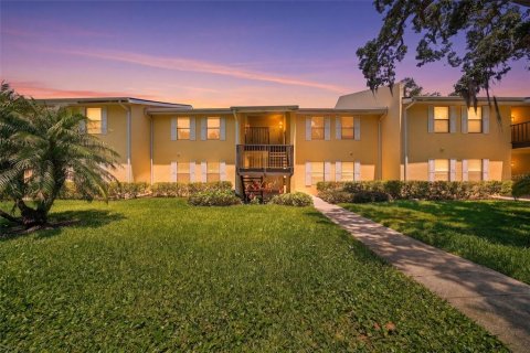 Condo in Saint Petersburg, Florida, 3 bedrooms № 2105302