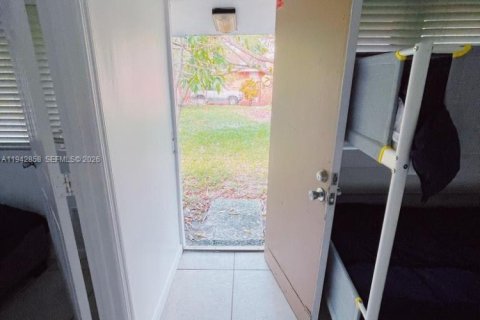 Villa ou maison à louer à Miami, Floride: 3 chambres, 155.89 m2 № 1999134 - photo 19