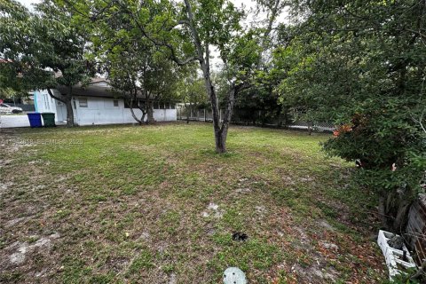 Villa ou maison à louer à Miami, Floride: 3 chambres, 155.89 m2 № 1999134 - photo 3