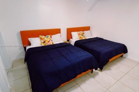 Villa ou maison à louer à Miami, Floride: 3 chambres, 155.89 m2 № 1999134 - photo 9