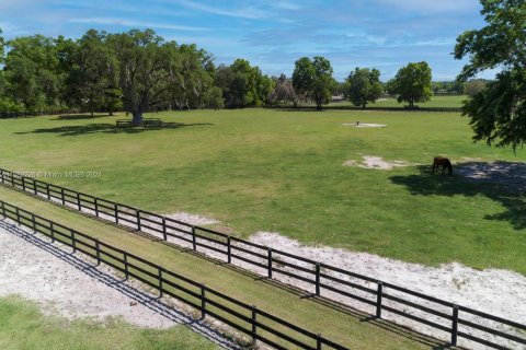 House in Ocala, Florida 4 bedrooms, 211.82 sq.m. № 1728857 - photo 13
