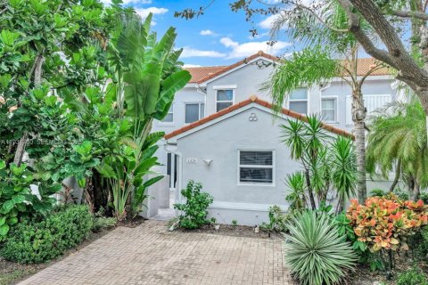 Townhouse in Hollywood, Florida 3 bedrooms, 149.02 sq.m. № 1991357 - photo 5