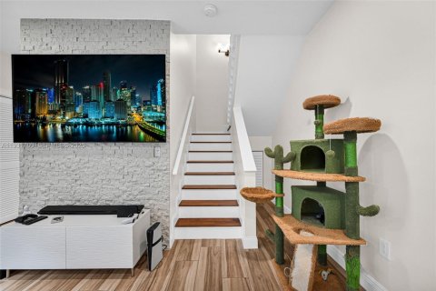 Townhouse in Hollywood, Florida 3 bedrooms, 149.02 sq.m. № 1991357 - photo 10