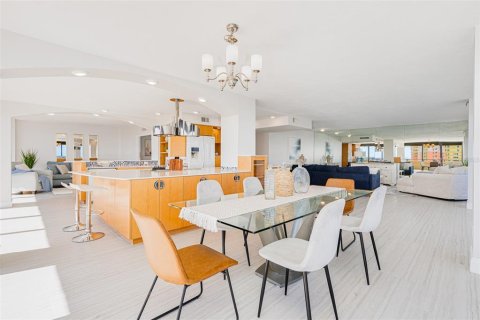 Copropriété à vendre à Daytona Beach, Floride: 2 chambres, 224.82 m2 № 2204706 - photo 7