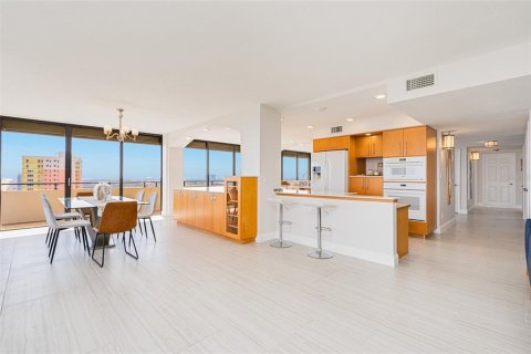 Copropriété à vendre à Daytona Beach, Floride: 2 chambres, 224.82 m2 № 2204706 - photo 5