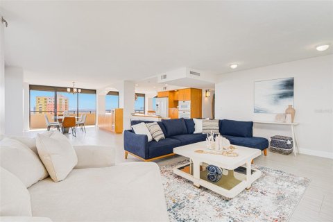 Copropriété à vendre à Daytona Beach, Floride: 2 chambres, 224.82 m2 № 2204706 - photo 3