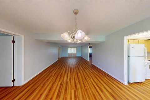 Condominio en alquiler en Daytona Beach, Florida, 2 dormitorios, 125.6 m2 № 1780657 - foto 8