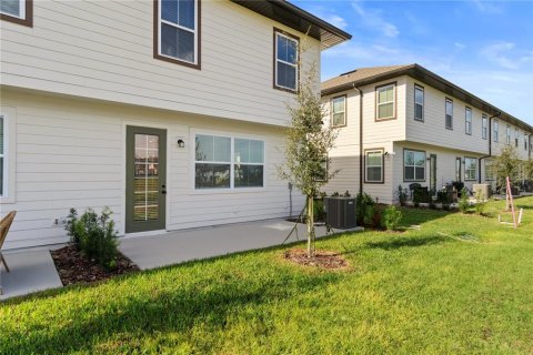 Townhouse in Davenport, Florida 3 bedrooms, 139.35 sq.m. № 1351452 - photo 29