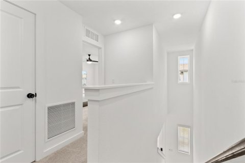 Townhouse in Davenport, Florida 3 bedrooms, 139.35 sq.m. № 1351452 - photo 19