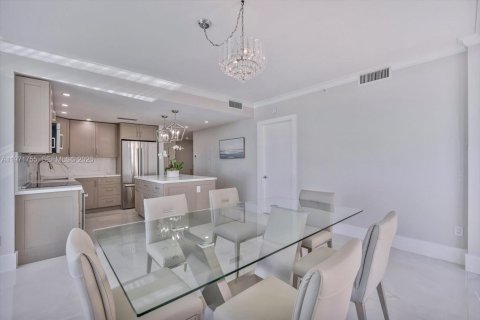 Condominio en venta en Miami, Florida, 2 dormitorios, 142.14 m2 № 2032896 - foto 4