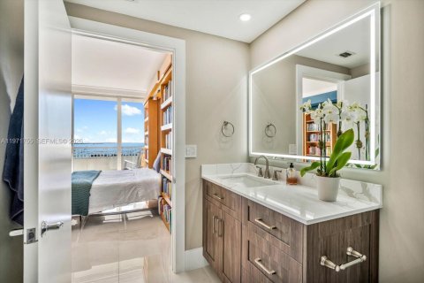 Condominio en venta en Miami, Florida, 2 dormitorios, 142.14 m2 № 2032896 - foto 21