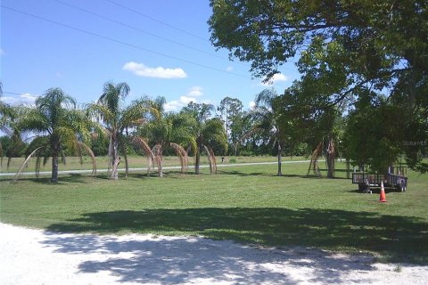 Terreno en venta en San Antonio, Florida № 1684842 - foto 17