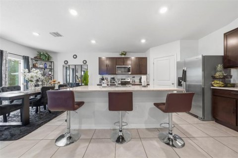 House in Ocala, Florida 5 bedrooms, 247.21 sq.m. № 2342632 - photo 12