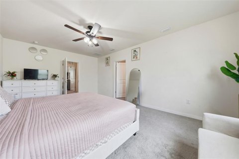 House in Ocala, Florida 5 bedrooms, 247.21 sq.m. № 2342632 - photo 22