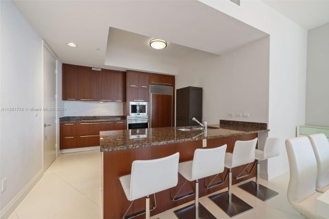 Condominio en venta en Sunny Isles Beach, Florida, 2 dormitorios № 1863507 - foto 6