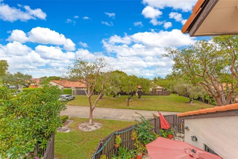 Condo in Miami, Florida, 3 bedrooms  № 1990754 - photo 19