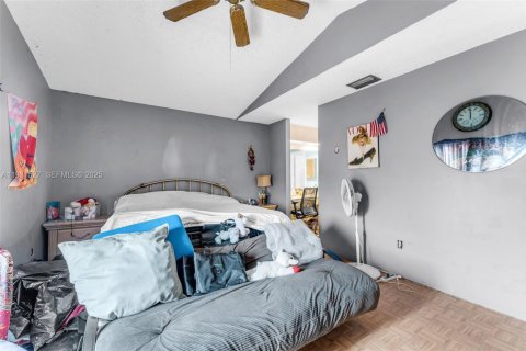 Condo in Miami, Florida, 3 bedrooms  № 1990754 - photo 14