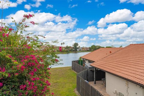 Condo in Miami, Florida, 3 bedrooms  № 1990754 - photo 21