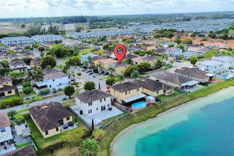 Casa en venta en Homestead, Florida, 5 dormitorios, 199.37 m2 № 2031817 - foto 3