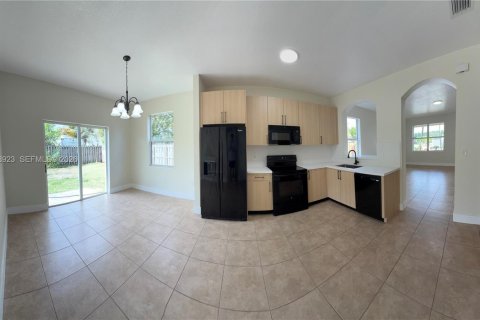 Casa en venta en Homestead, Florida, 5 dormitorios, 199.37 m2 № 2031817 - foto 17