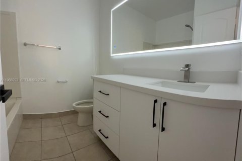 Casa en venta en Homestead, Florida, 5 dormitorios, 199.37 m2 № 2031817 - foto 27