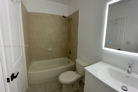 Casa en venta en Homestead, Florida, 5 dormitorios, 199.37 m2 № 2031817 - foto 28