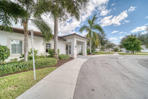 Купить виллу или дом в Дирфилд-Бич, Флорида 4 спальни, 202.43м2, № 1972020 - фото 29