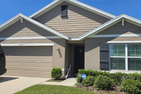 House in Zephyrhills, Florida 4 bedrooms, 171.5 sq.m. № 2429567