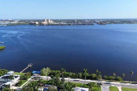 Купить виллу или дом в Брейдентон, Флорида 5 комнат, 84.26м2, № 1840270 - фото 29