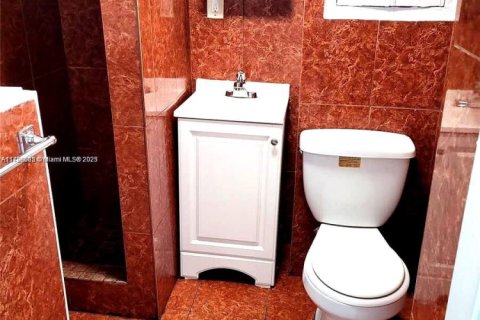 Propiedad comercial en venta en Miami, Florida, 292.74 m2 № 1712104 - foto 5