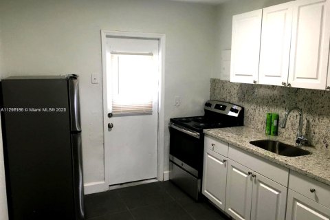 Propiedad comercial en venta en Miami, Florida, 292.74 m2 № 1712104 - foto 6